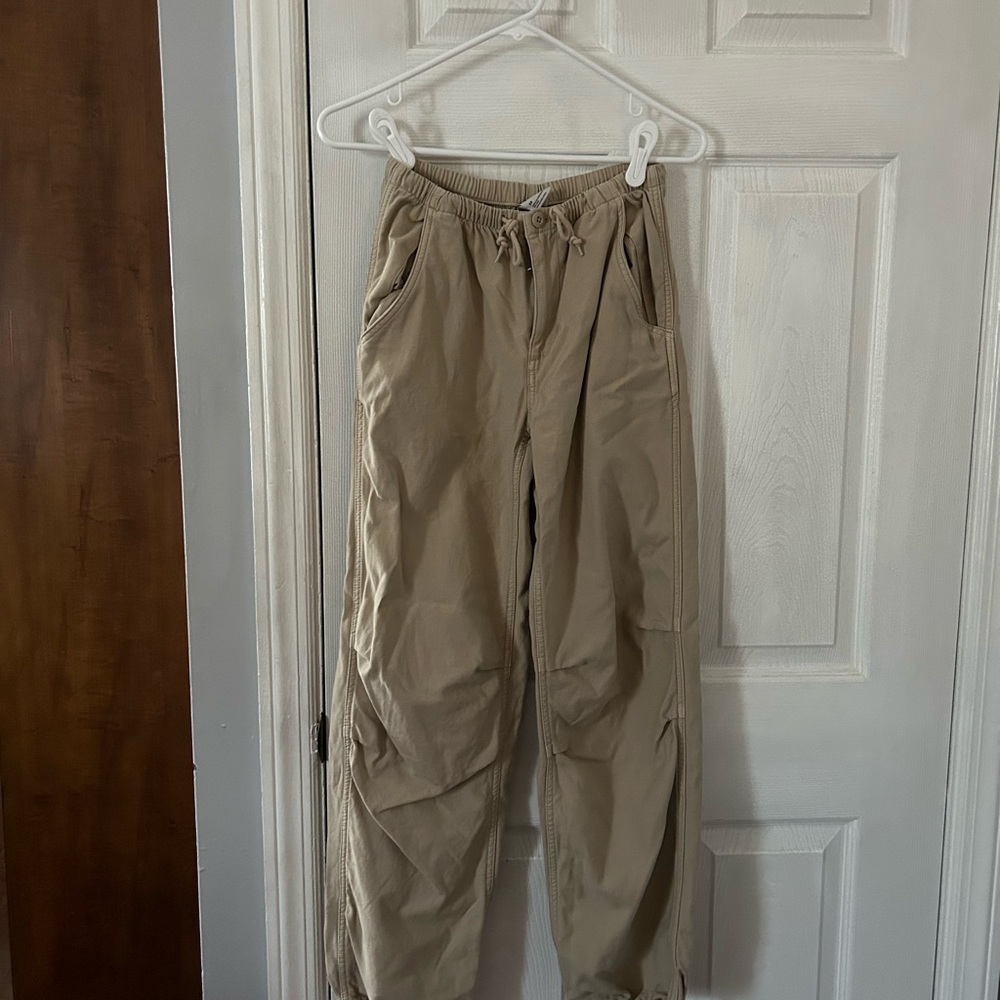TNA women’s cargo pants size XS